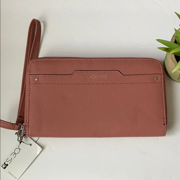 Joe’s Pink zip around wallet/Wristlet NWT - Picture 2 of 6